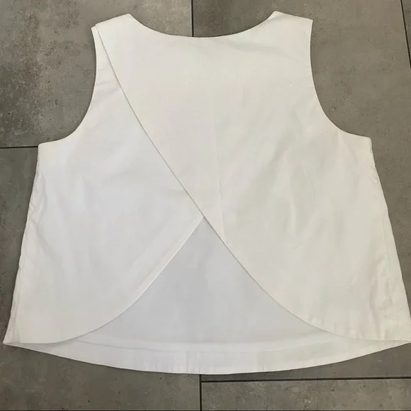 Brock collection white crop split back size 2 - Picture 3 of 7